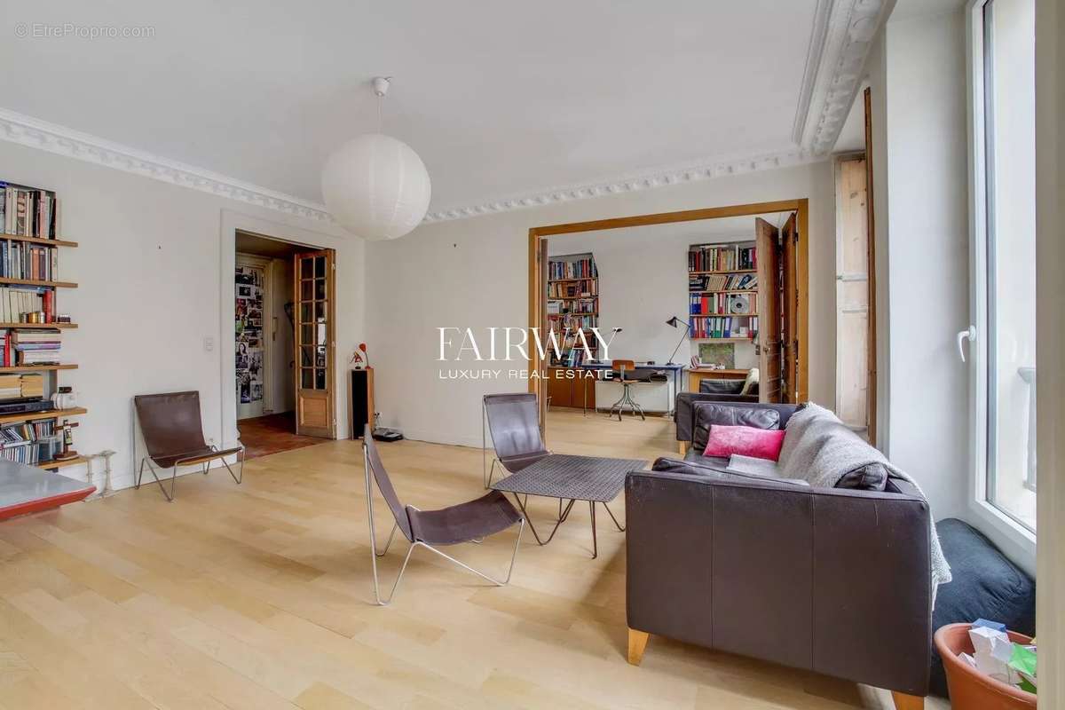 Appartement à PARIS-2E