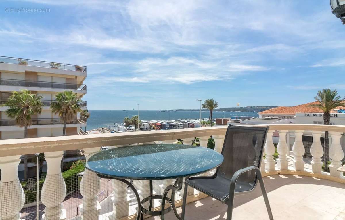 Appartement à CANNES