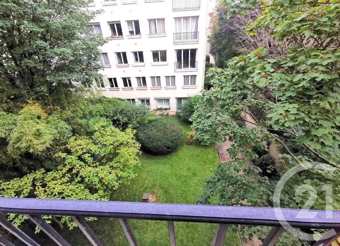 Appartement à NEUILLY-SUR-SEINE