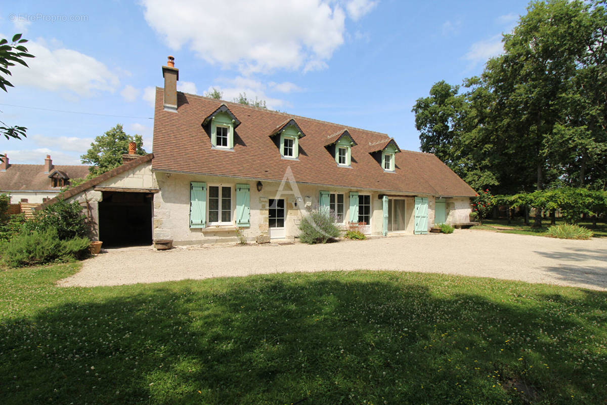 Maison à CHAUMONT-SUR-LOIRE