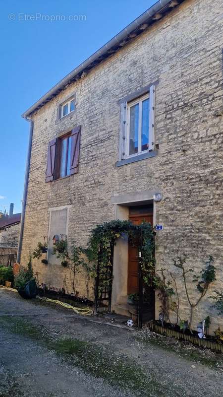 Maison à BAR-SUR-AUBE