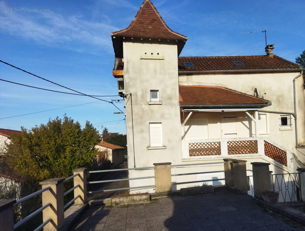 façade - Maison à CAHORS