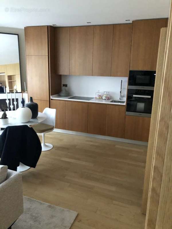 Appartement à PARIS-7E