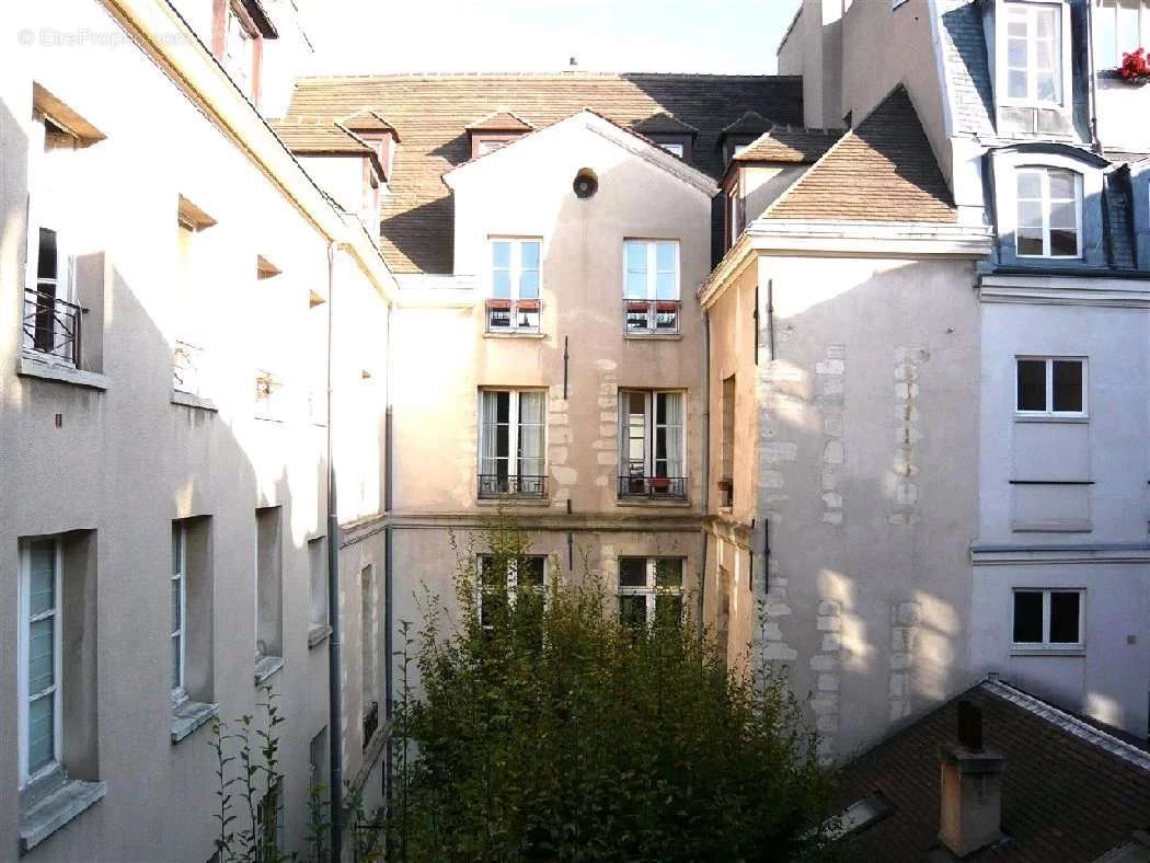 Appartement à PARIS-3E