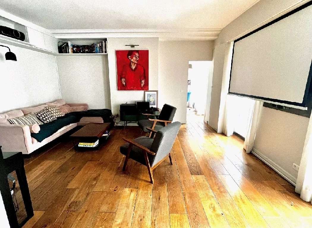 Appartement à PARIS-10E