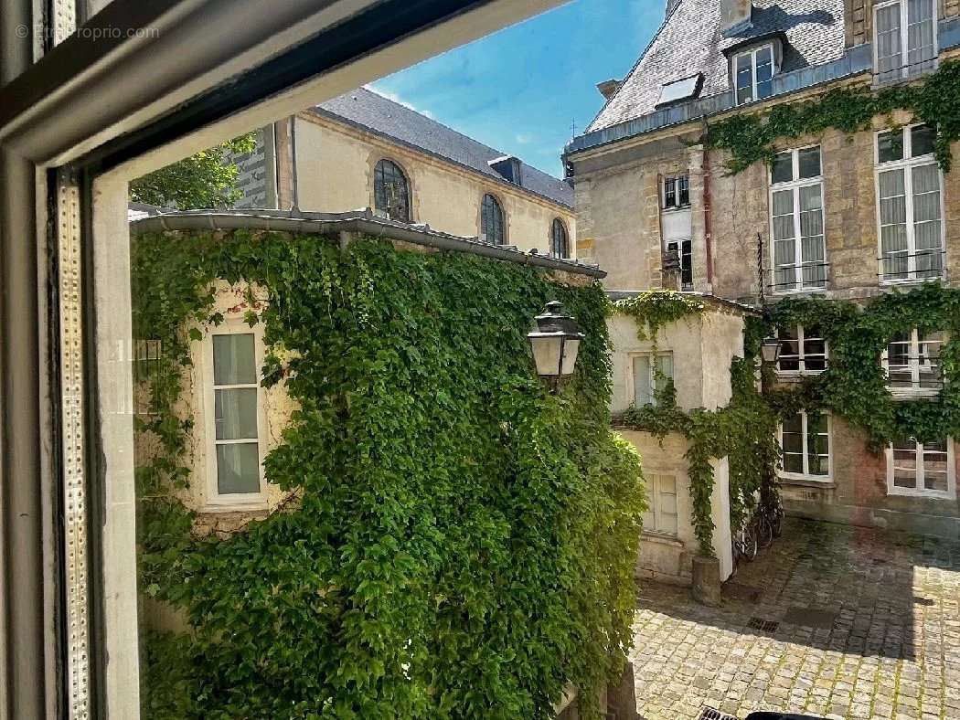 Appartement à PARIS-3E