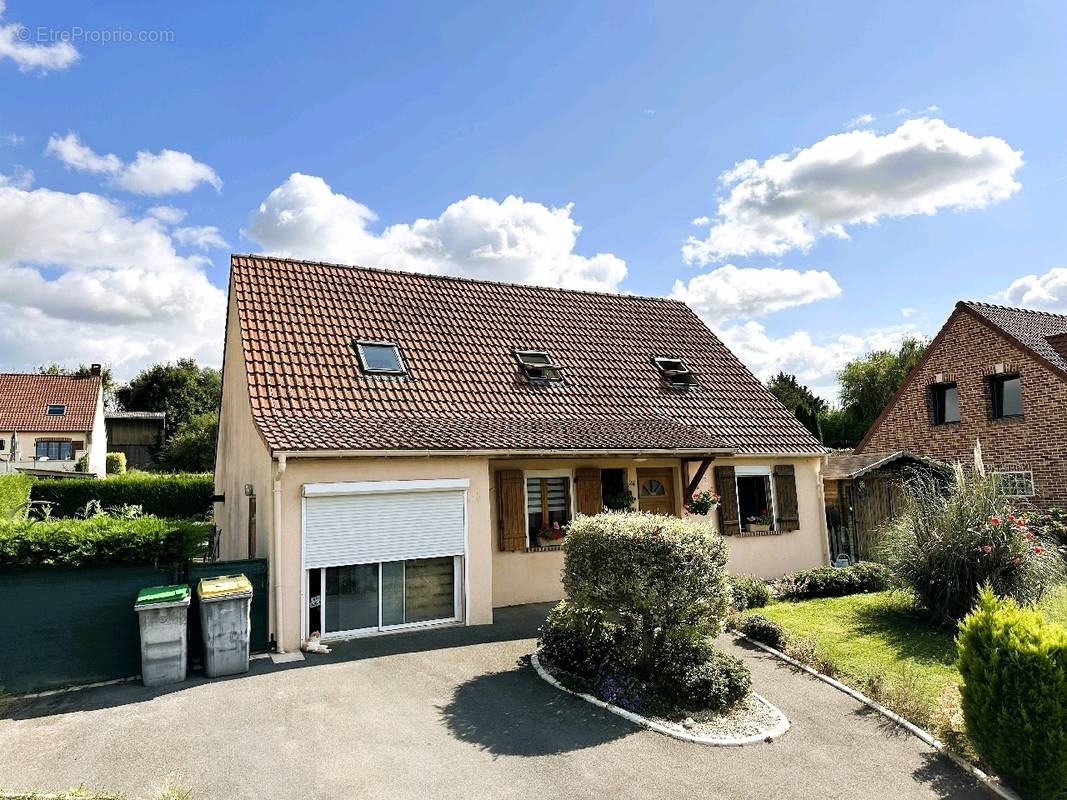 Maison à CROISILLES