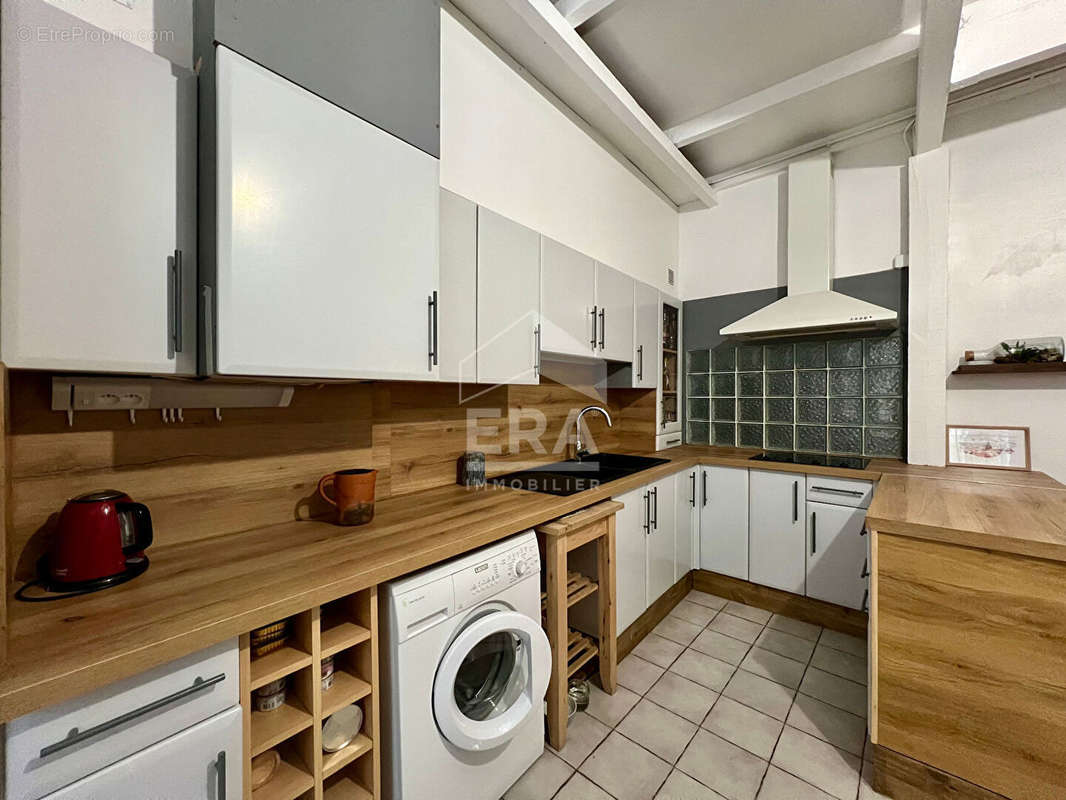 Appartement à MARSEILLE-5E