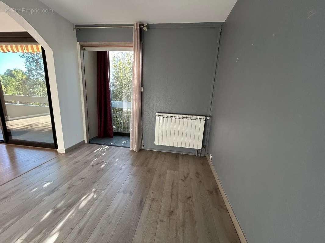 Appartement à MARSEILLE-11E