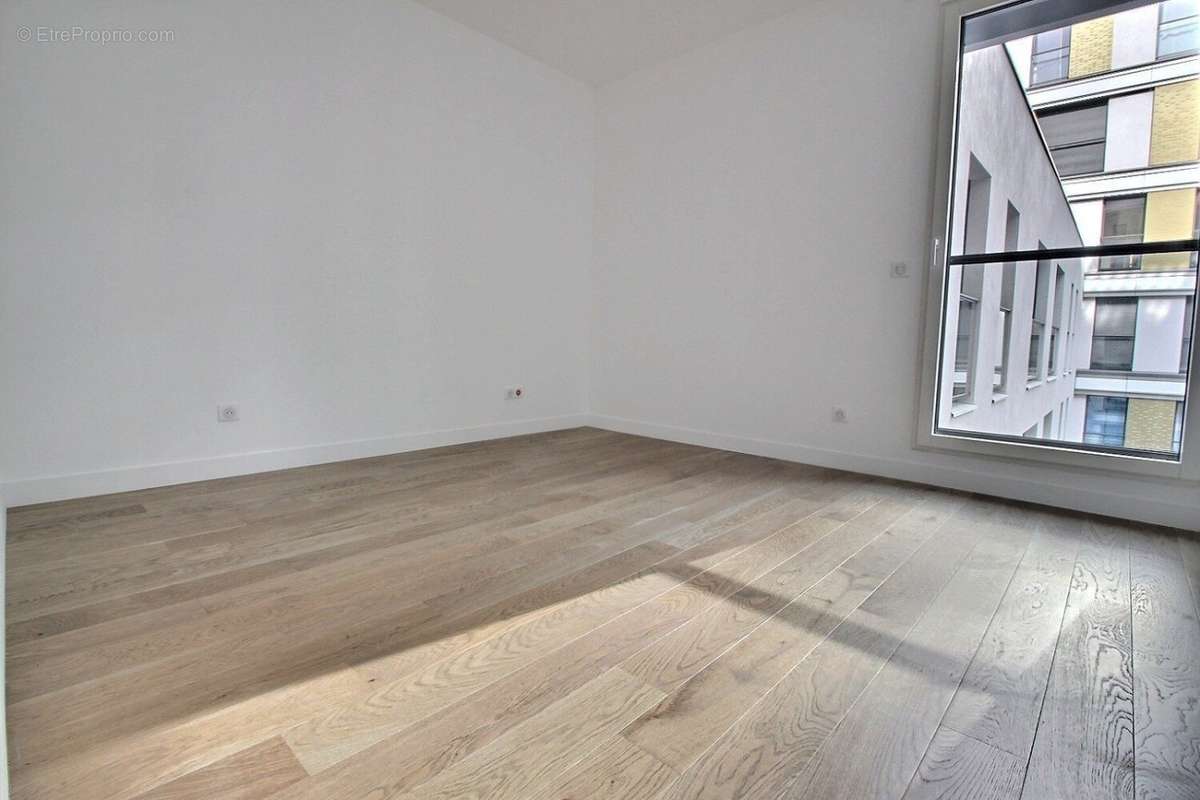 Appartement à ISSY-LES-MOULINEAUX