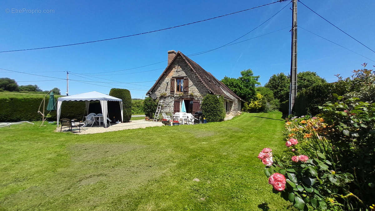 Back of house - Maison à SAINT-PAUL-LA-ROCHE