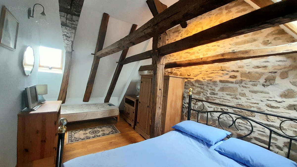 Le chambre 2 a l&#039;etage - Maison à SAINT-PAUL-LA-ROCHE