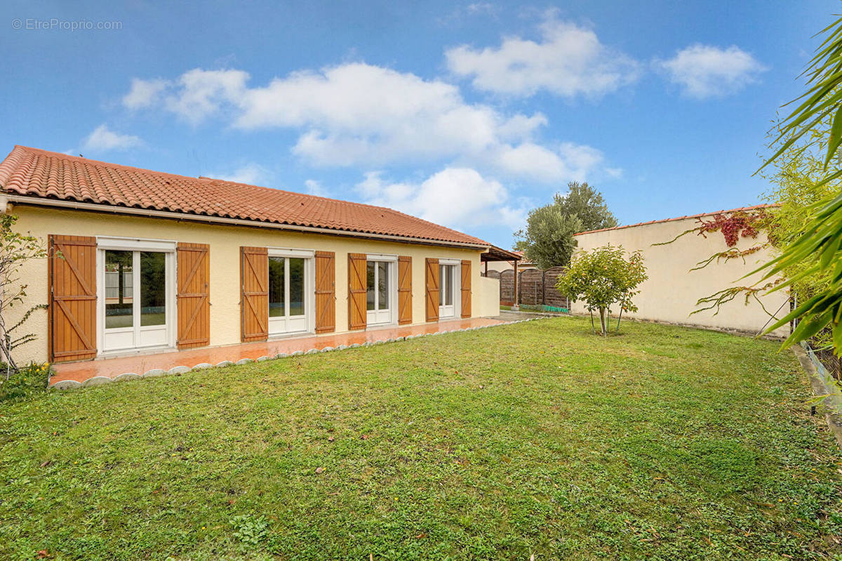 Maison à CASTELGINEST