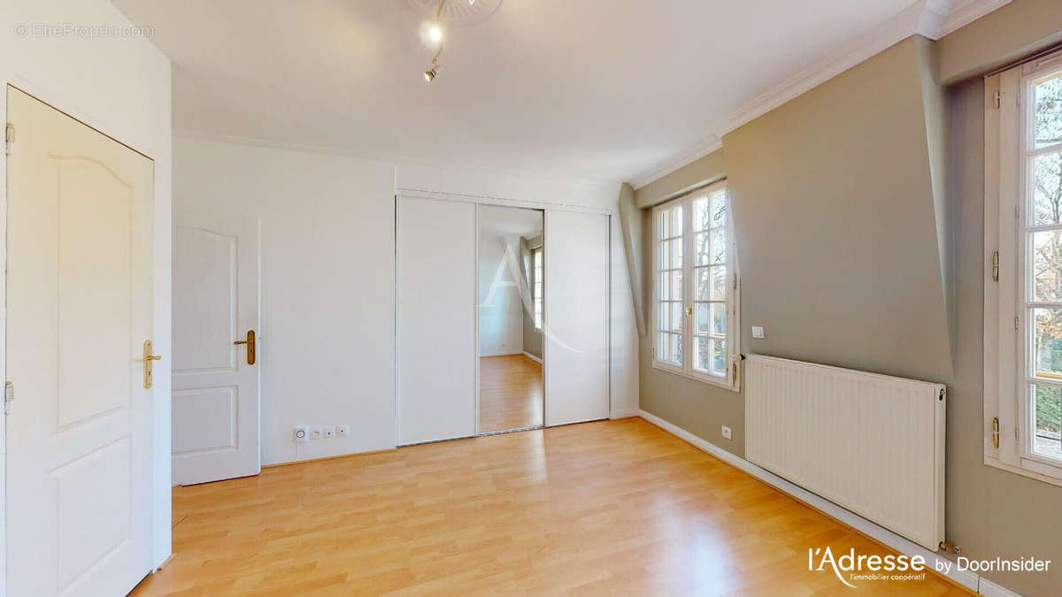 Appartement à QUINCY-SOUS-SENART