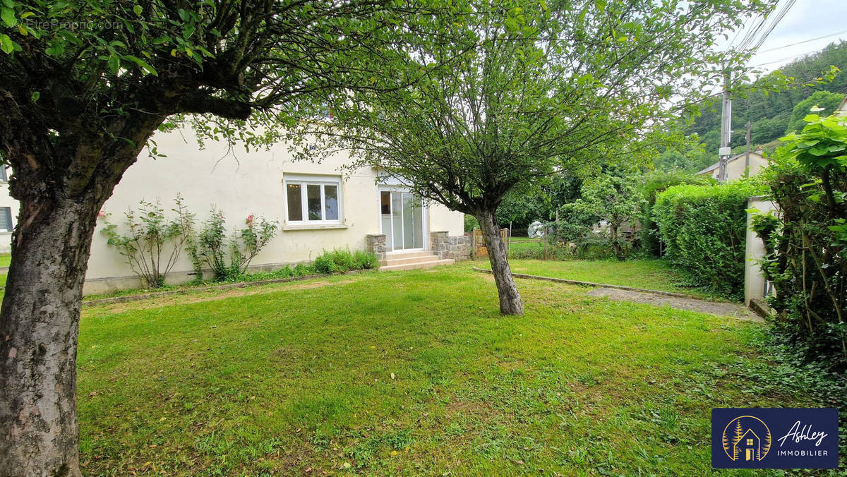 Appartement à BORT-LES-ORGUES