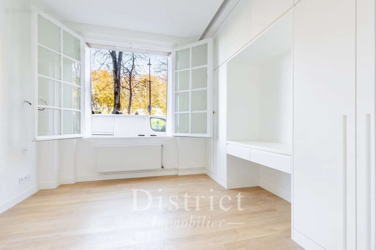 Appartement à PARIS-7E