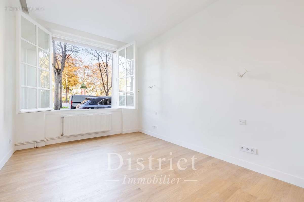 Appartement à PARIS-7E