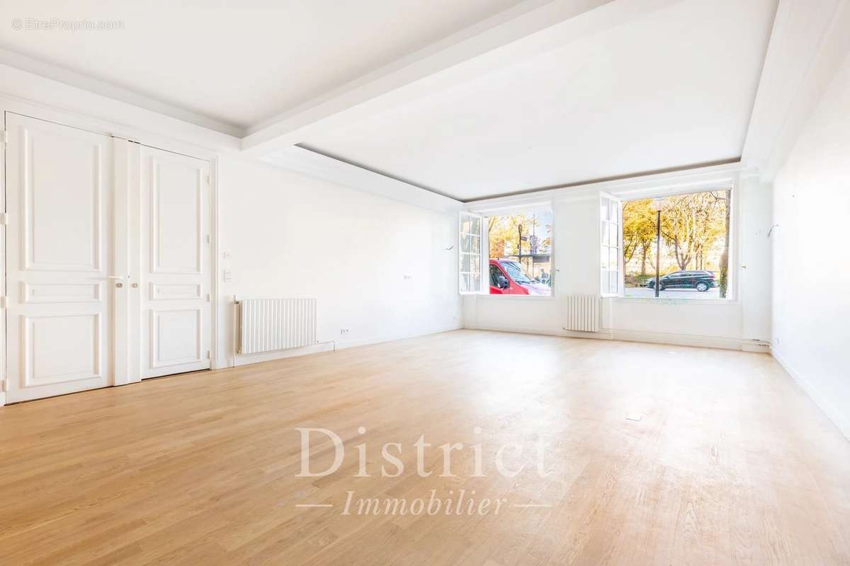 Appartement à PARIS-7E