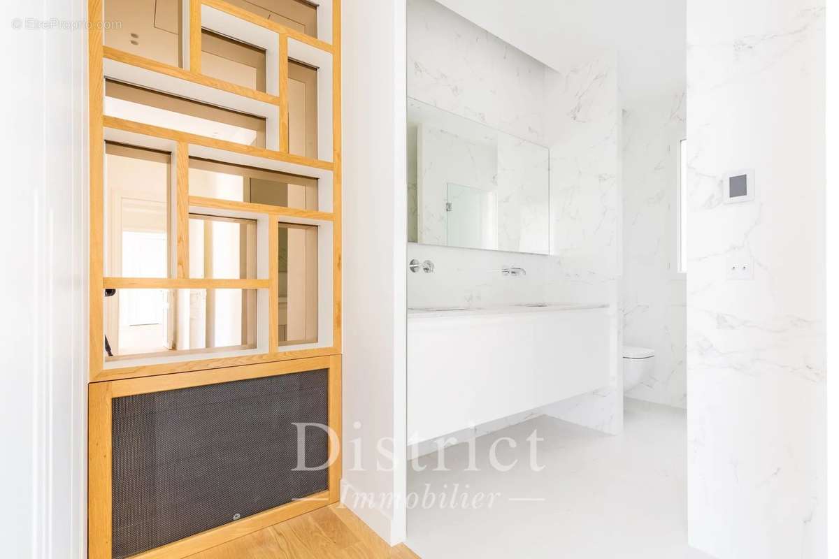 Appartement à PARIS-7E