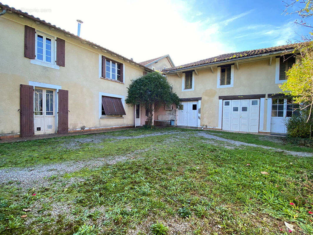 Maison à LAUREDE