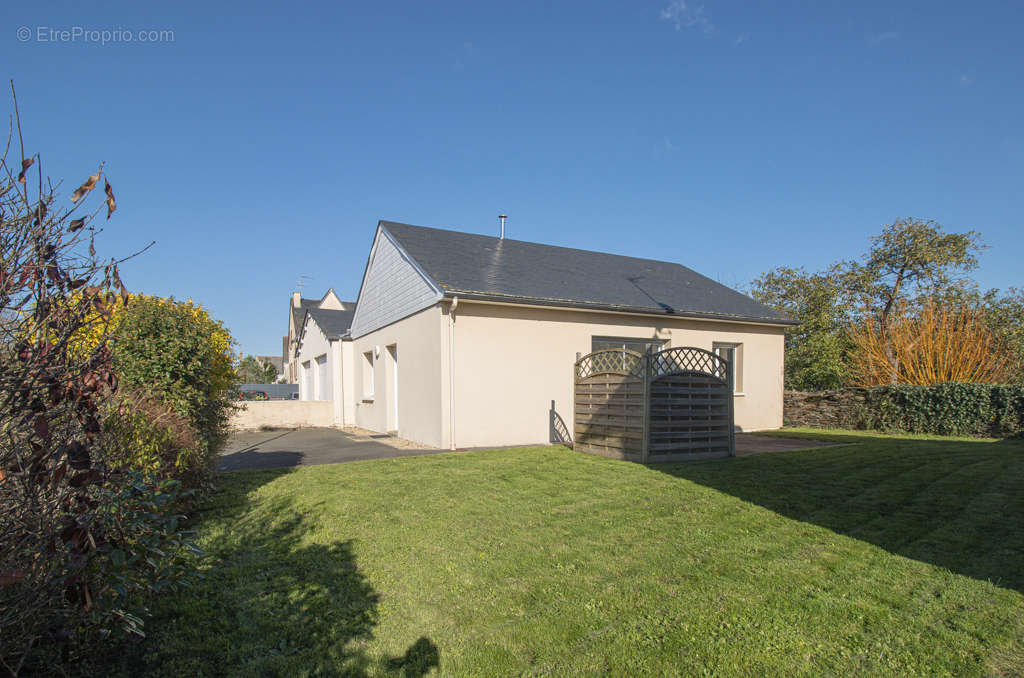 Appartement à SAINT-CLEMENT-DE-LA-PLACE