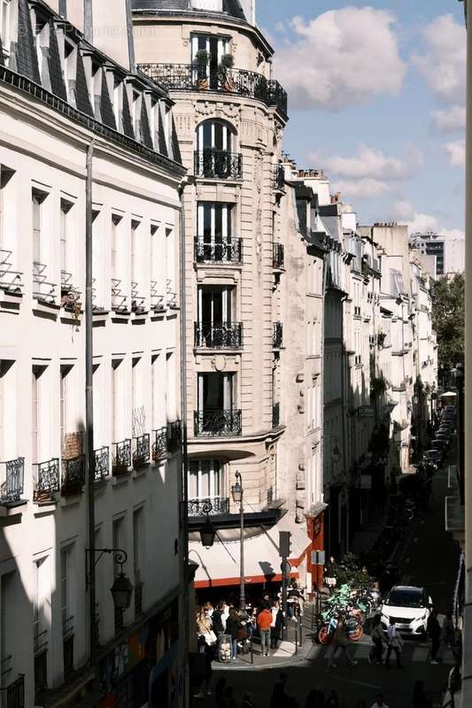 Appartement à PARIS-3E