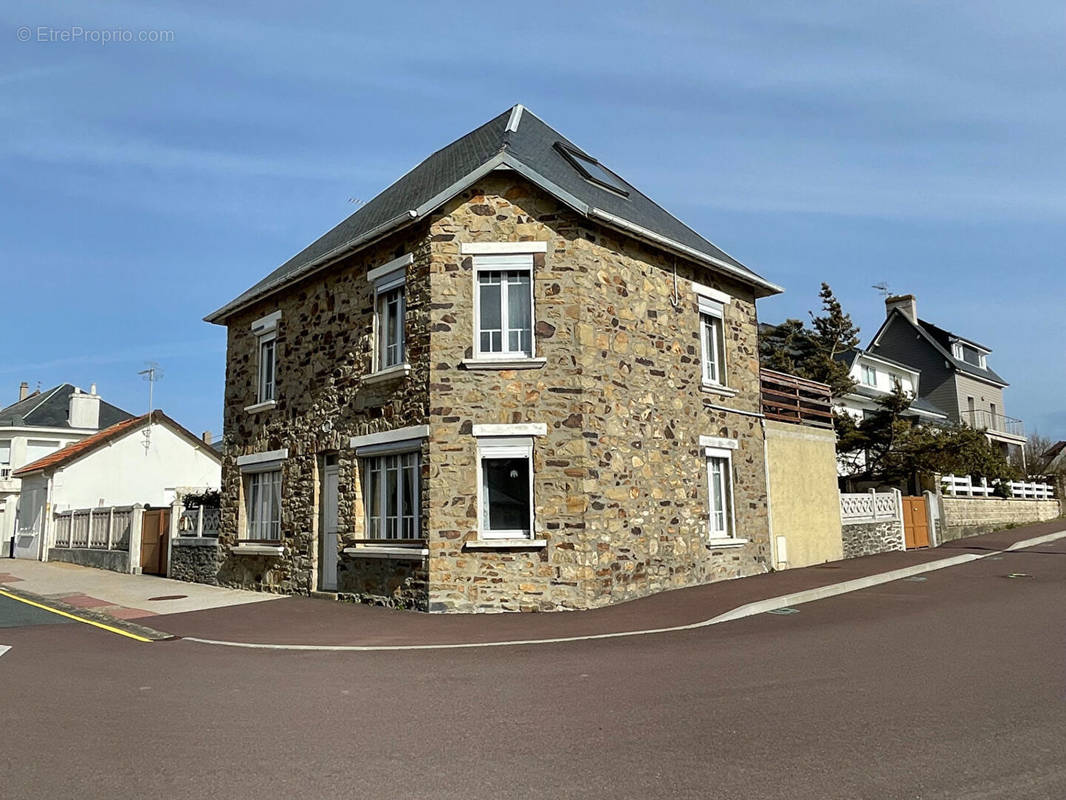 Maison à BARNEVILLE-CARTERET