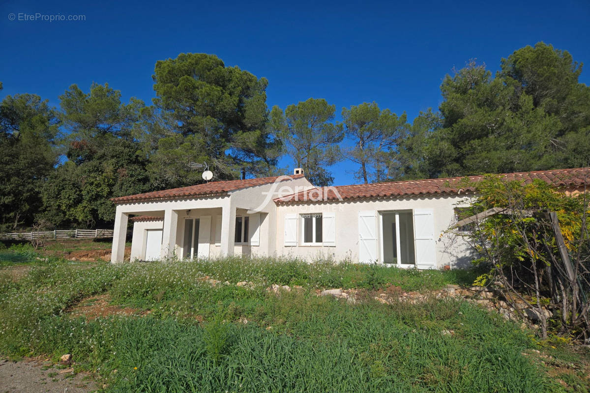 Maison à SILLANS-LA-CASCADE