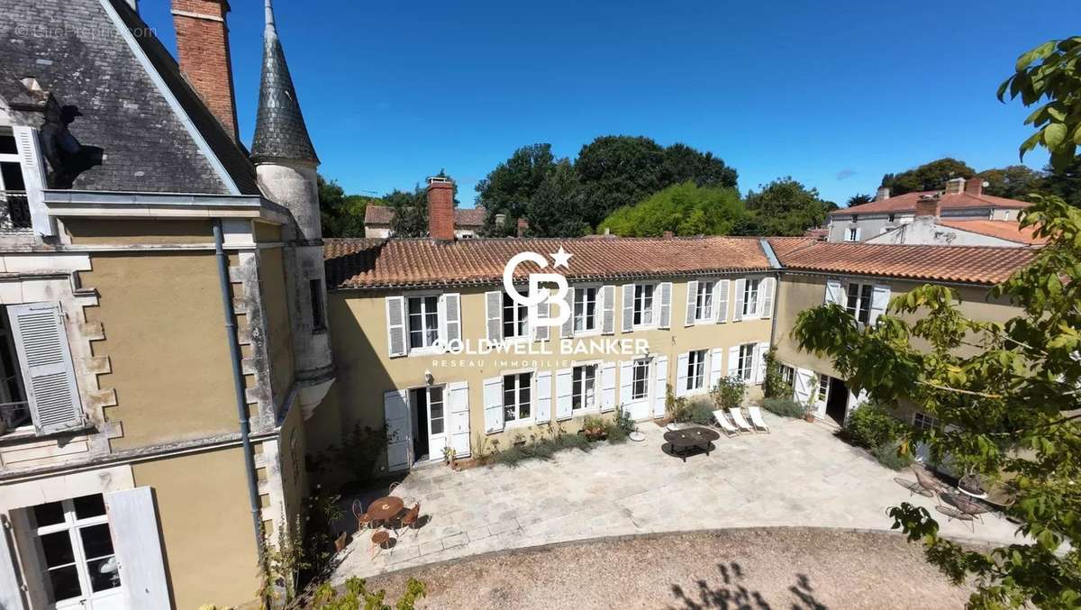 Maison à TALMONT-SAINT-HILAIRE