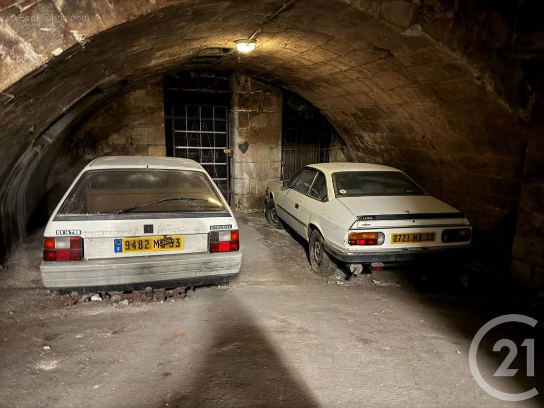 Parking à BORDEAUX