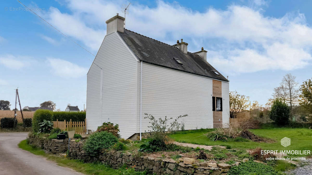 Maison à PONT-AVEN