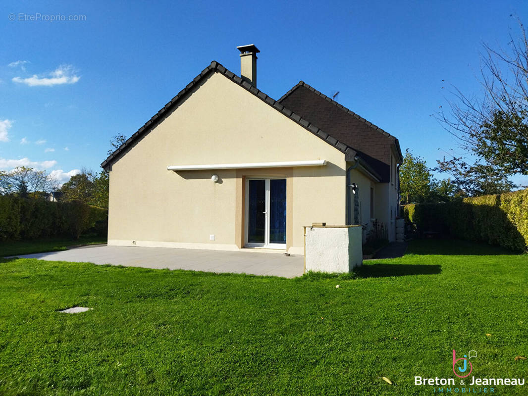 Maison à MAYENNE