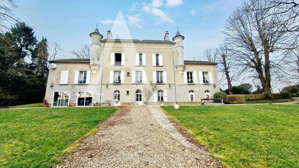 Maison à VILLENEUVE-SUR-BELLOT