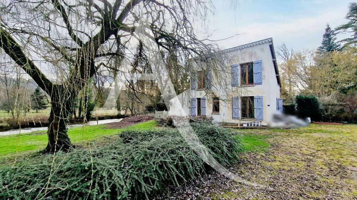 Maison à VILLENEUVE-SUR-BELLOT