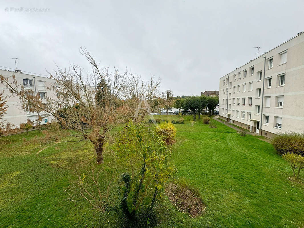 Appartement à LIMEIL-BREVANNES