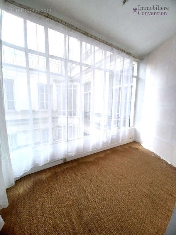 Appartement à PARIS-8E