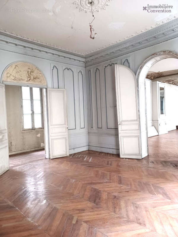 Appartement à PARIS-8E