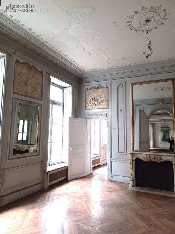 Appartement à PARIS-8E