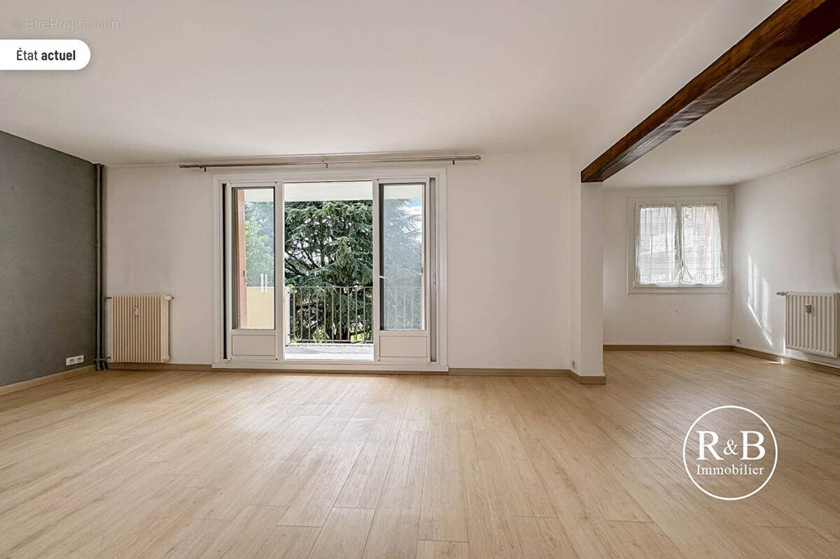 Appartement à LES CLAYES-SOUS-BOIS