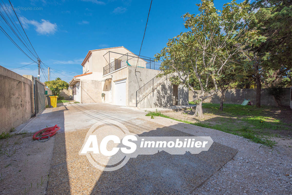 Maison à CHATEAUNEUF-LES-MARTIGUES