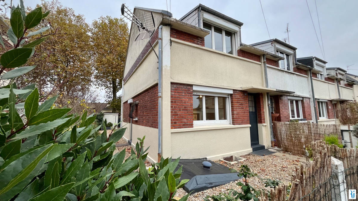 Maison à SOTTEVILLE-LES-ROUEN