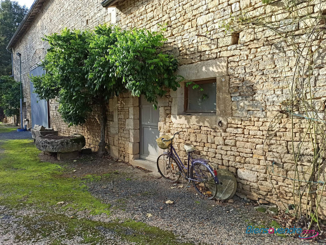 Maison à AIGONNAY