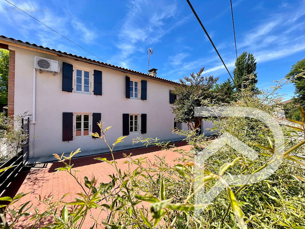 Maison à AUBIET