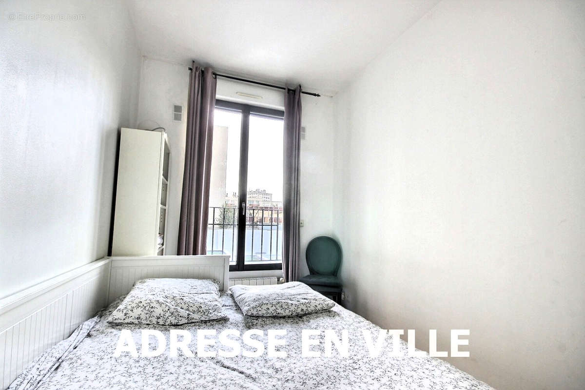 Appartement à COURBEVOIE