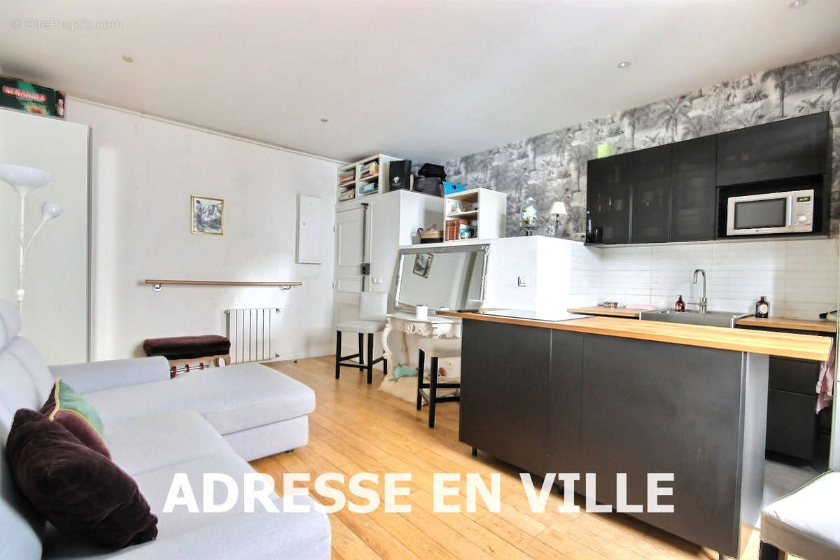 Appartement à COURBEVOIE