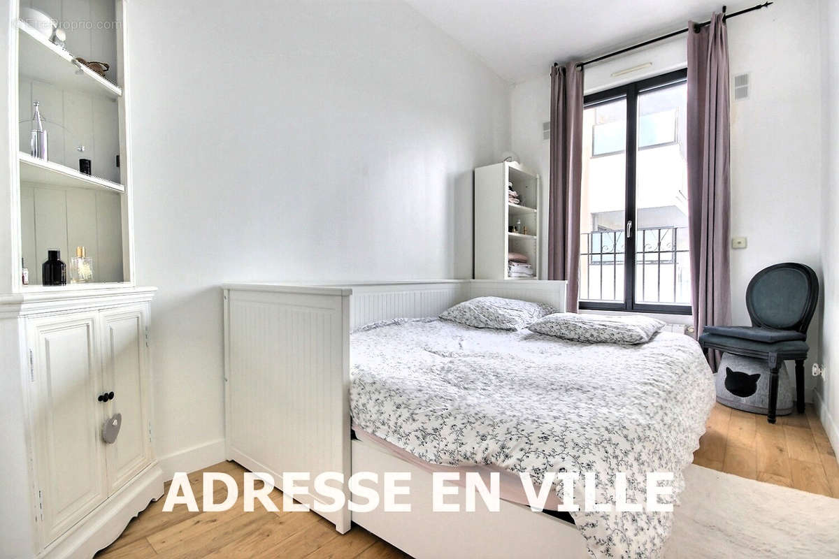 Appartement à COURBEVOIE