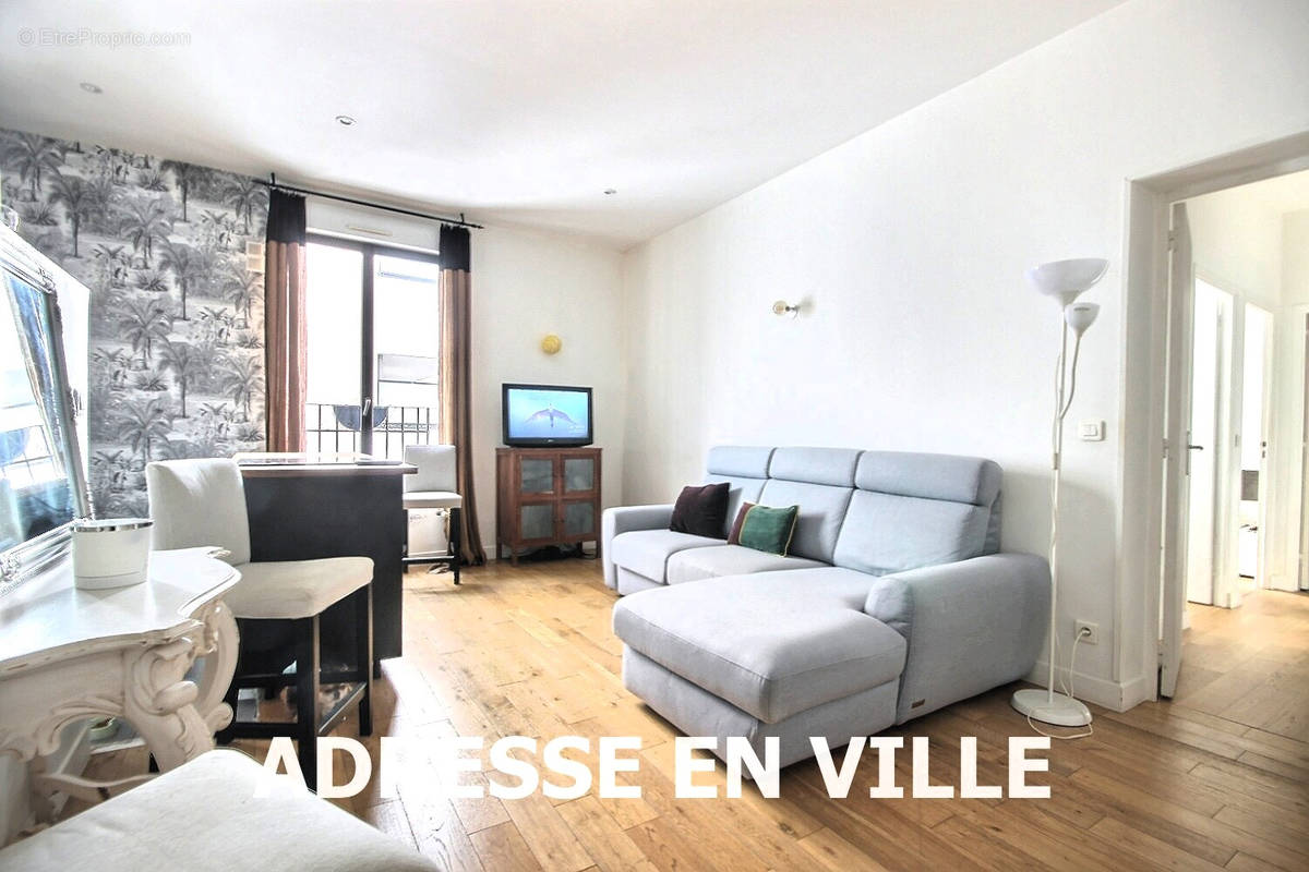 Appartement à COURBEVOIE