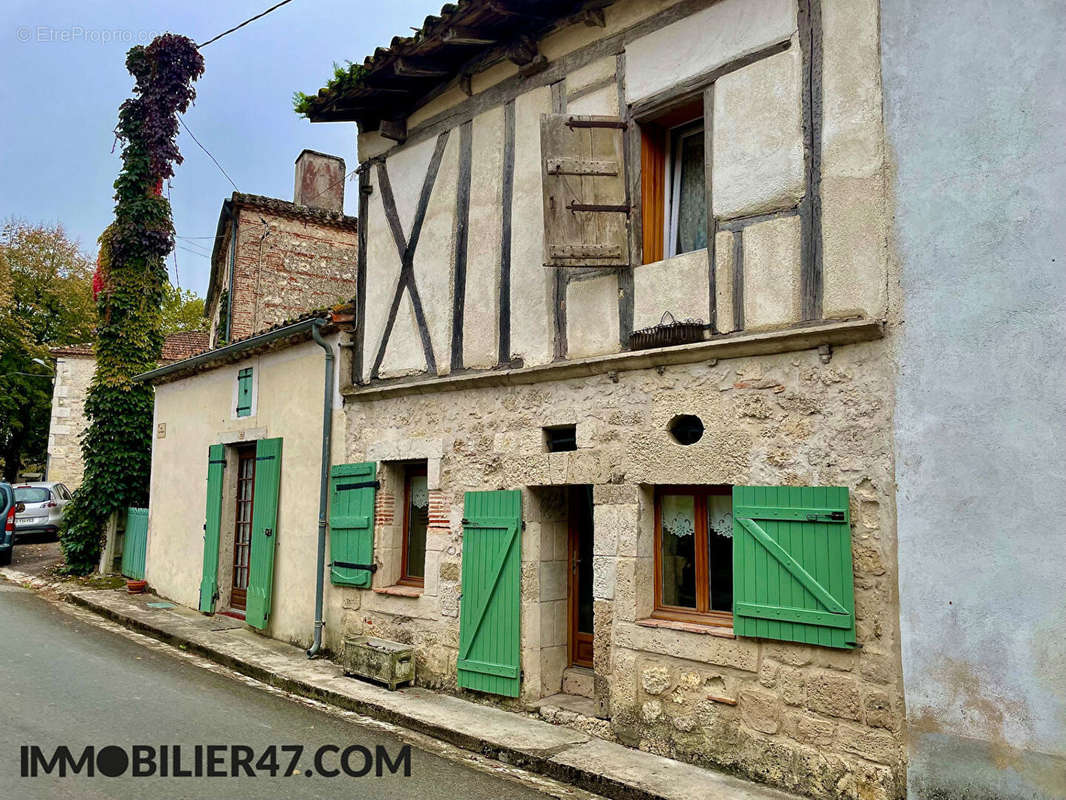 Maison à SAINT-SARDOS