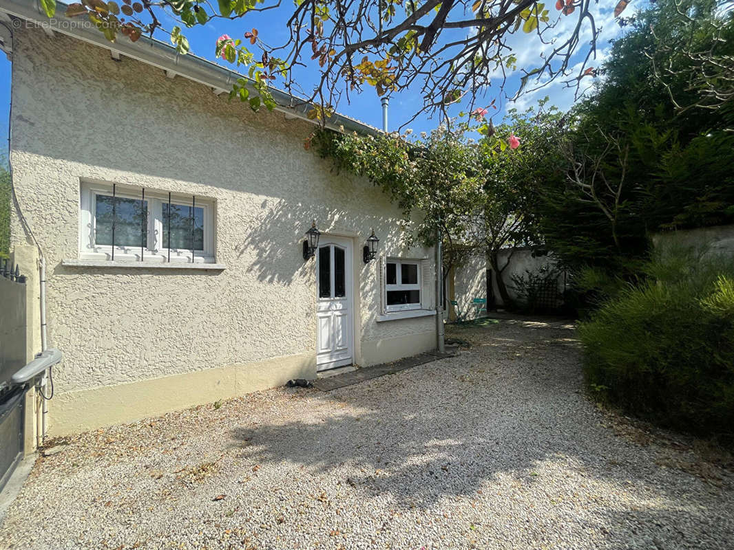 Maison à SARTROUVILLE