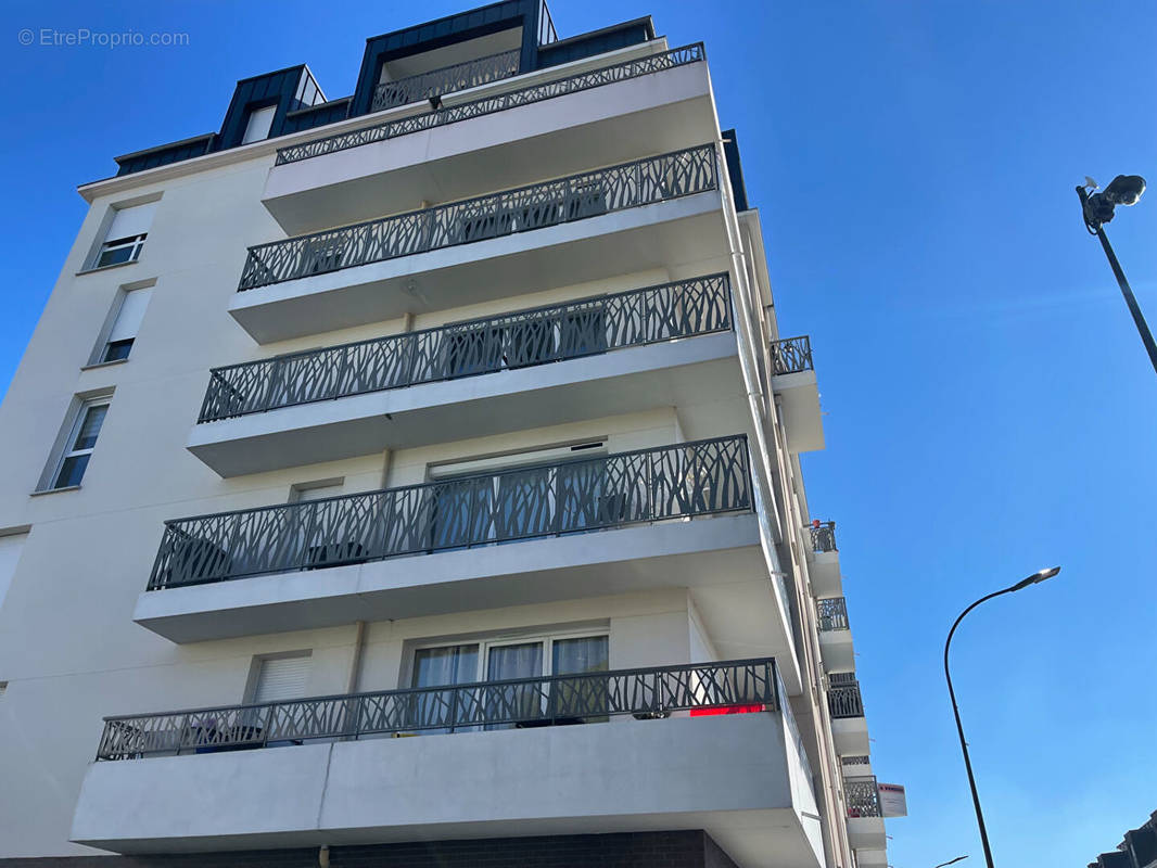 Appartement à SARTROUVILLE